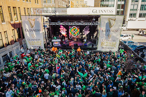 Irish On Ionia: Dancing (and drinking good beer) in the streets!