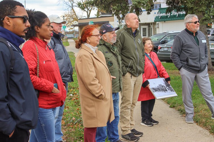 Members of the public gather to honor Wyoming's Veterans.