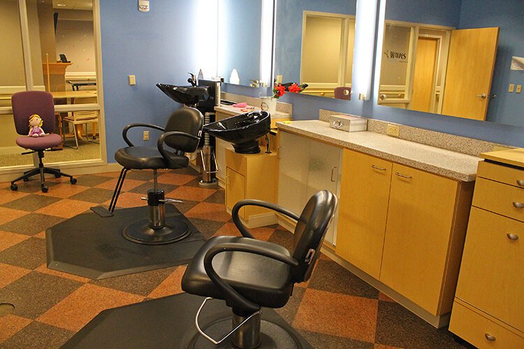 The salon accommodates children with special requirements for haircuts.